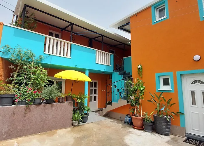 アパート Mexicana Yellow ザダル